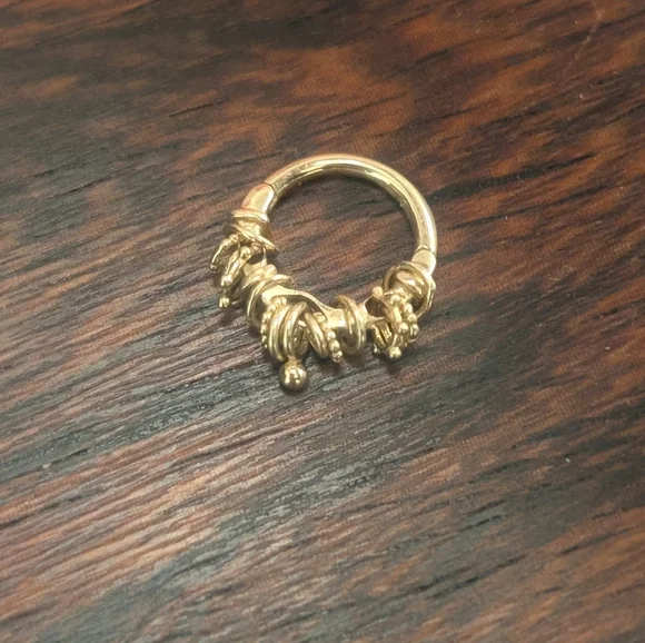 Pupil Hall new style -- A Few Things x3 clicker in 14k yellow gold - Picture 3 of 5